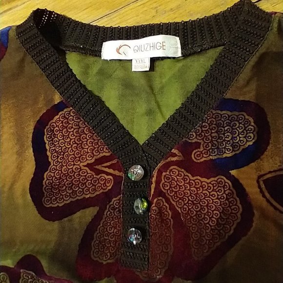 Long -Sleeved Velvety Pullover in Jewel Tones​​ - Picture 3 of 3